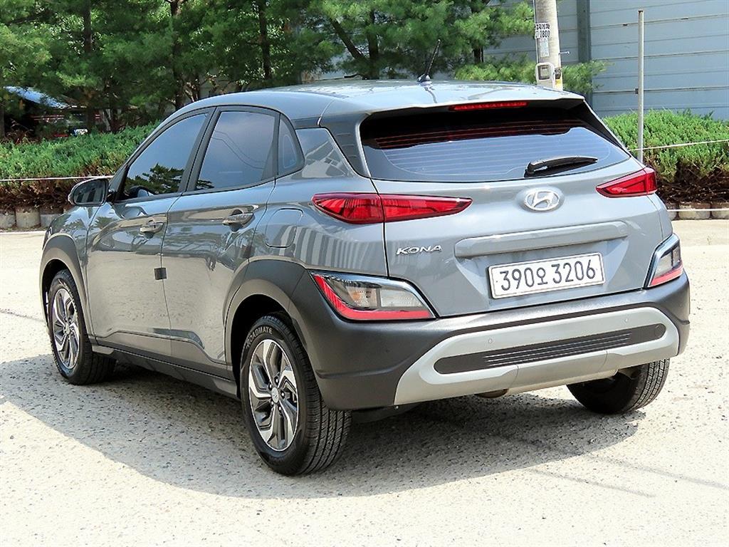HYUNDAI Kona - Vista 3