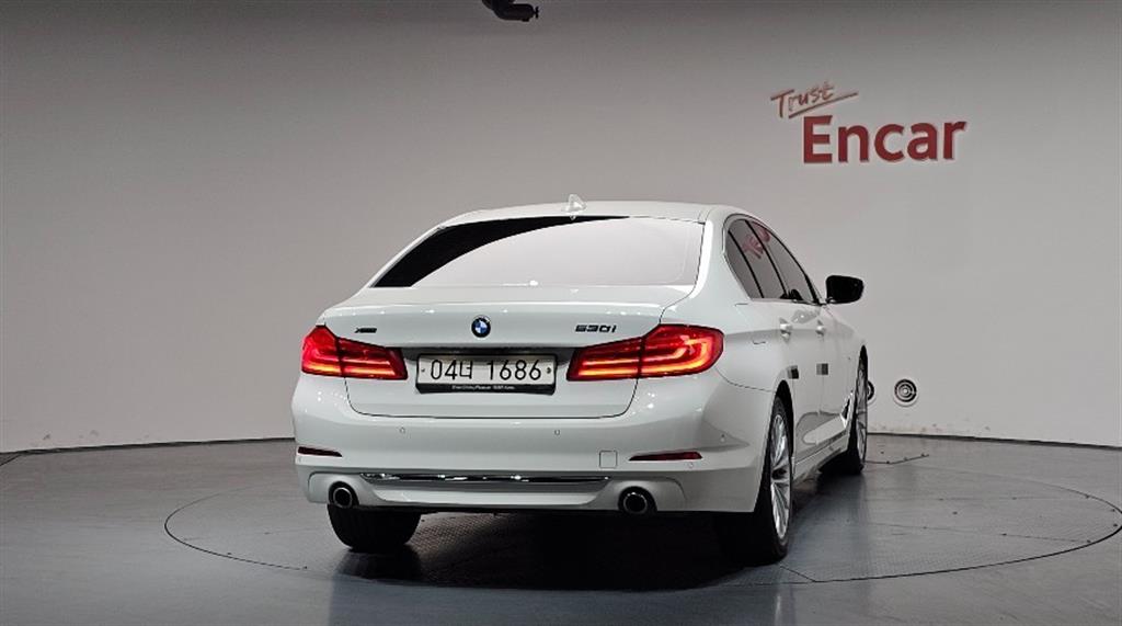 BMW 5 Series - Vista 4