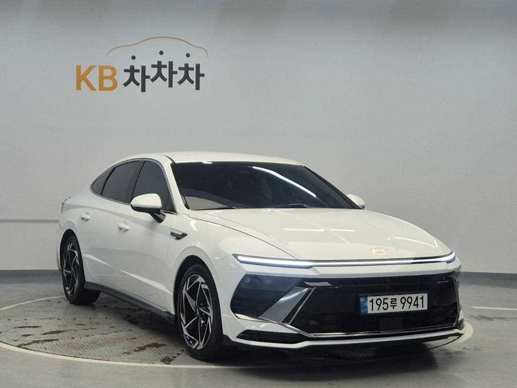 HYUNDAI Sonata - Vista 4