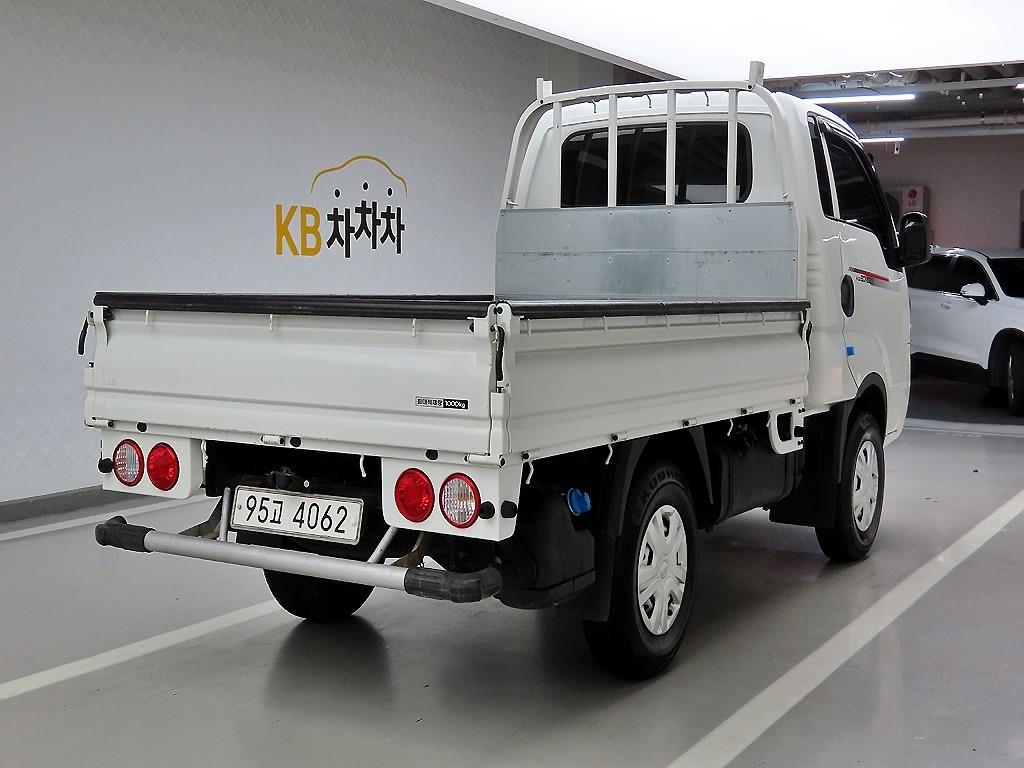 Small Truck Cargo (small) - Vista 4