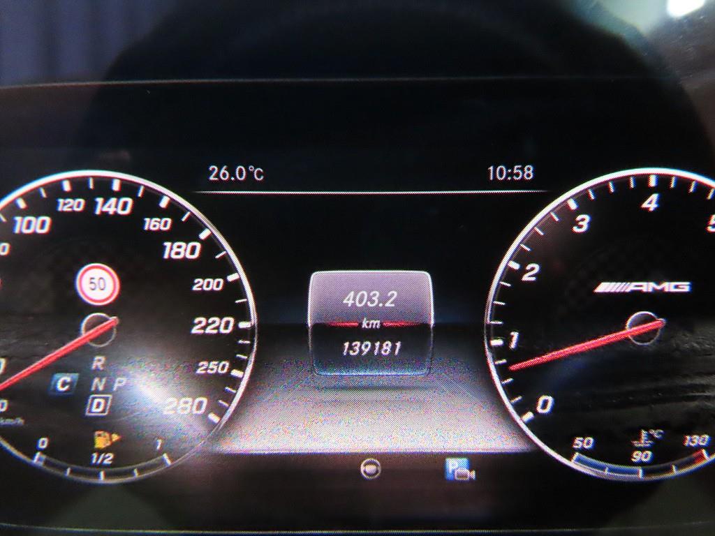 Mercedes Benz E class - Vista 9