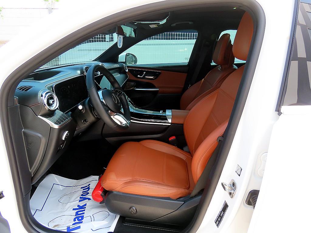 Mercedes Benz GLC Class - Vista 5