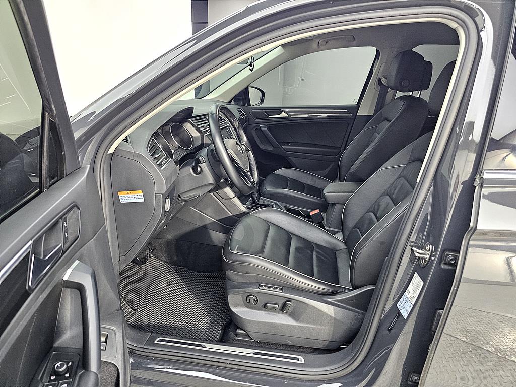 Volkswagen Tiguan - Vista 8