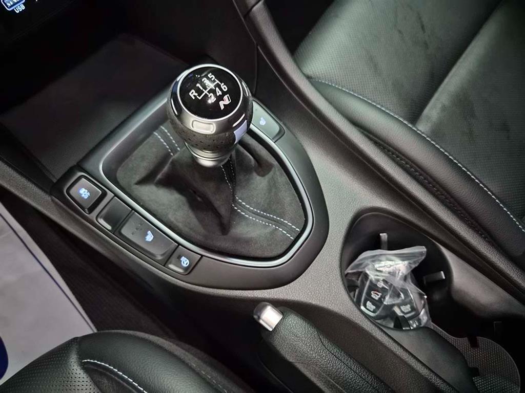 HYUNDAI Veloster - Vista 11