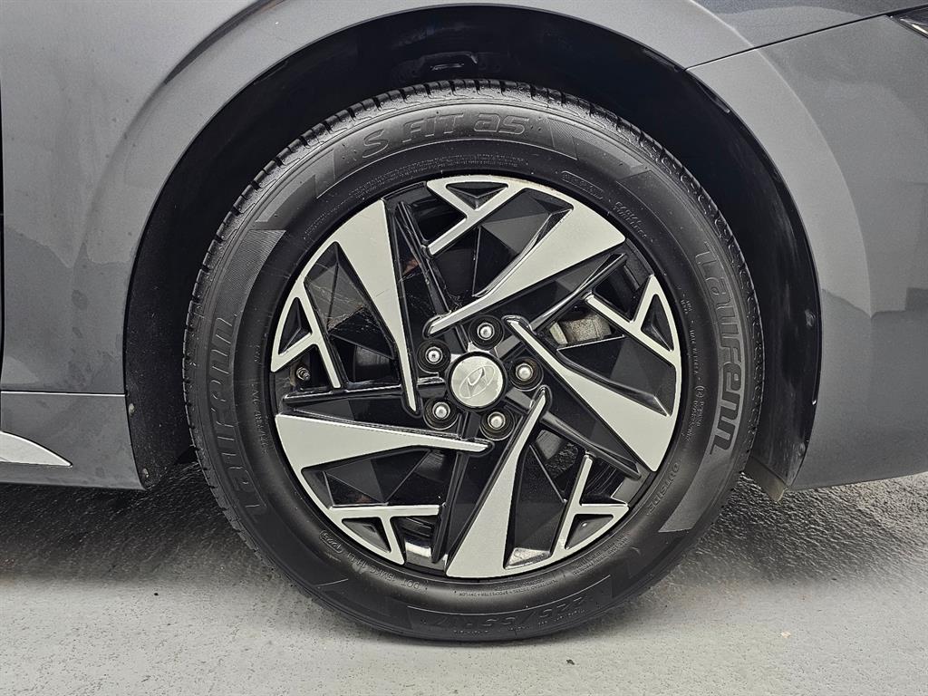 HYUNDAI Grandeur - Vista 5