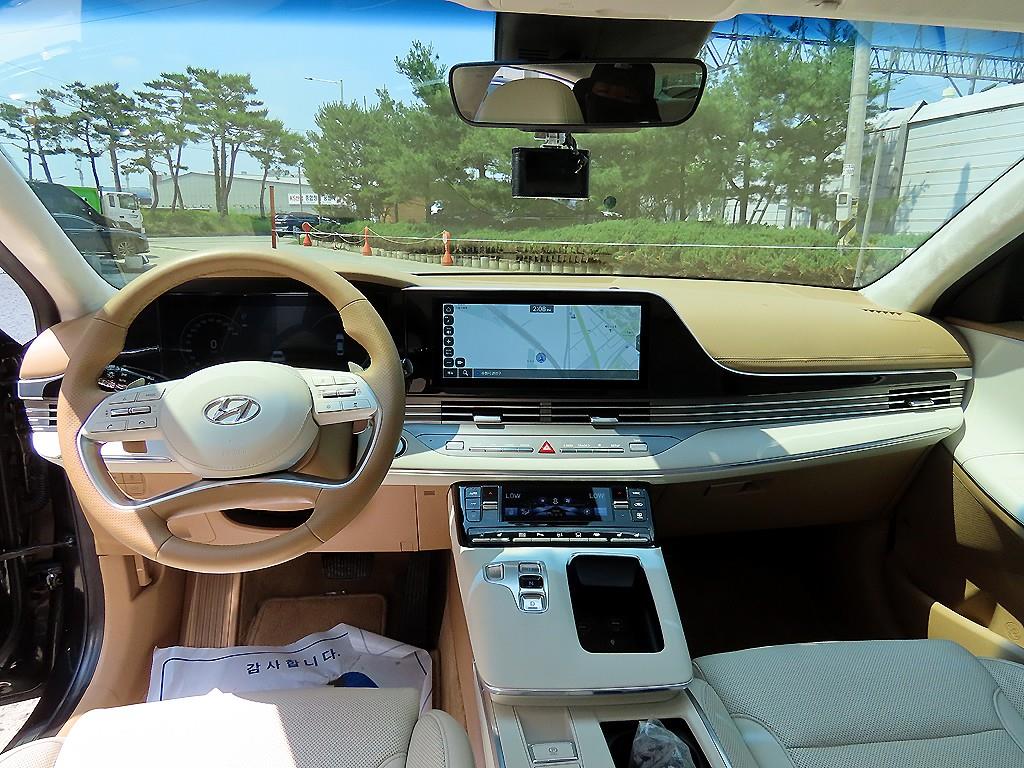HYUNDAI Grandeur - Vista 7