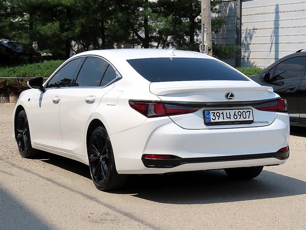 Lexus ES - Vista 3