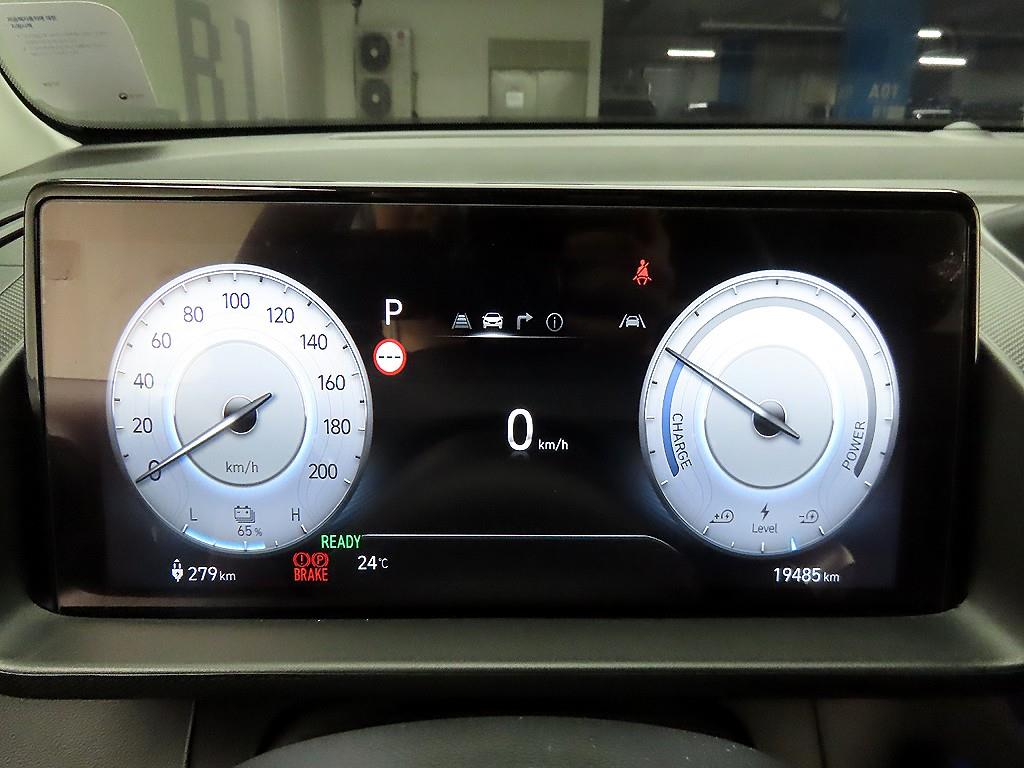 HYUNDAI Casper - Vista 6