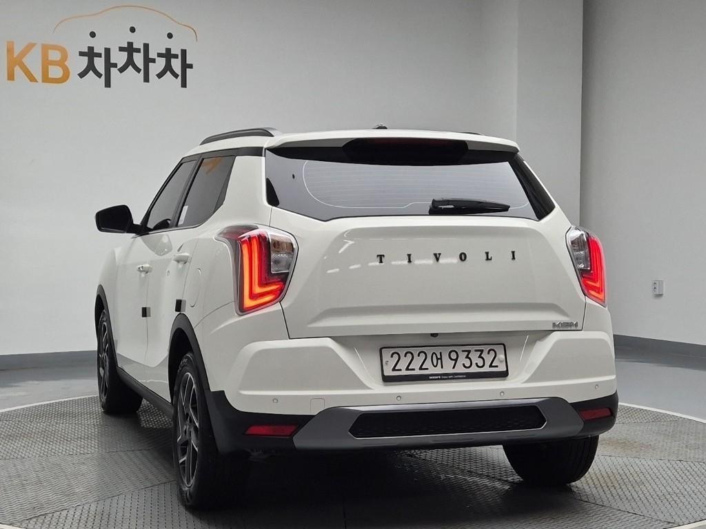 Ssangyong Tivoli - Vista 2
