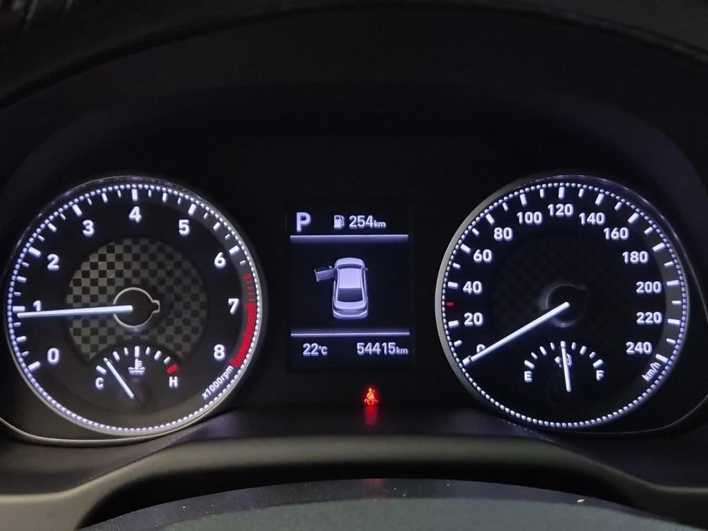 HYUNDAI Avante - Vista 6