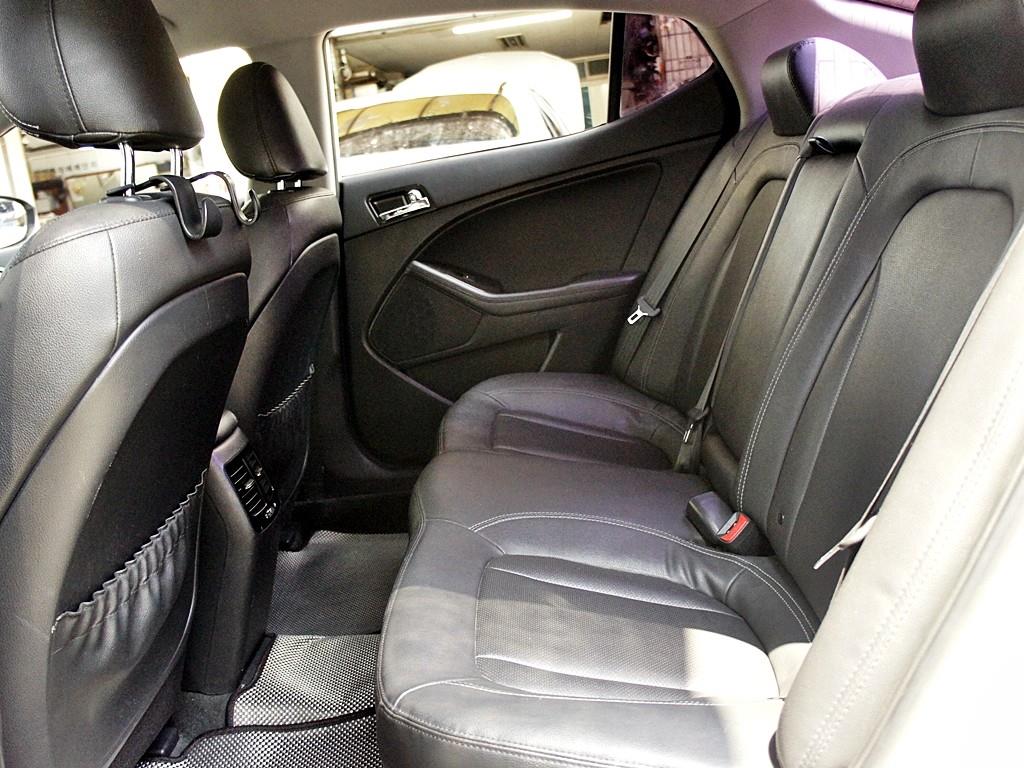 KIA K5 - Vista 11
