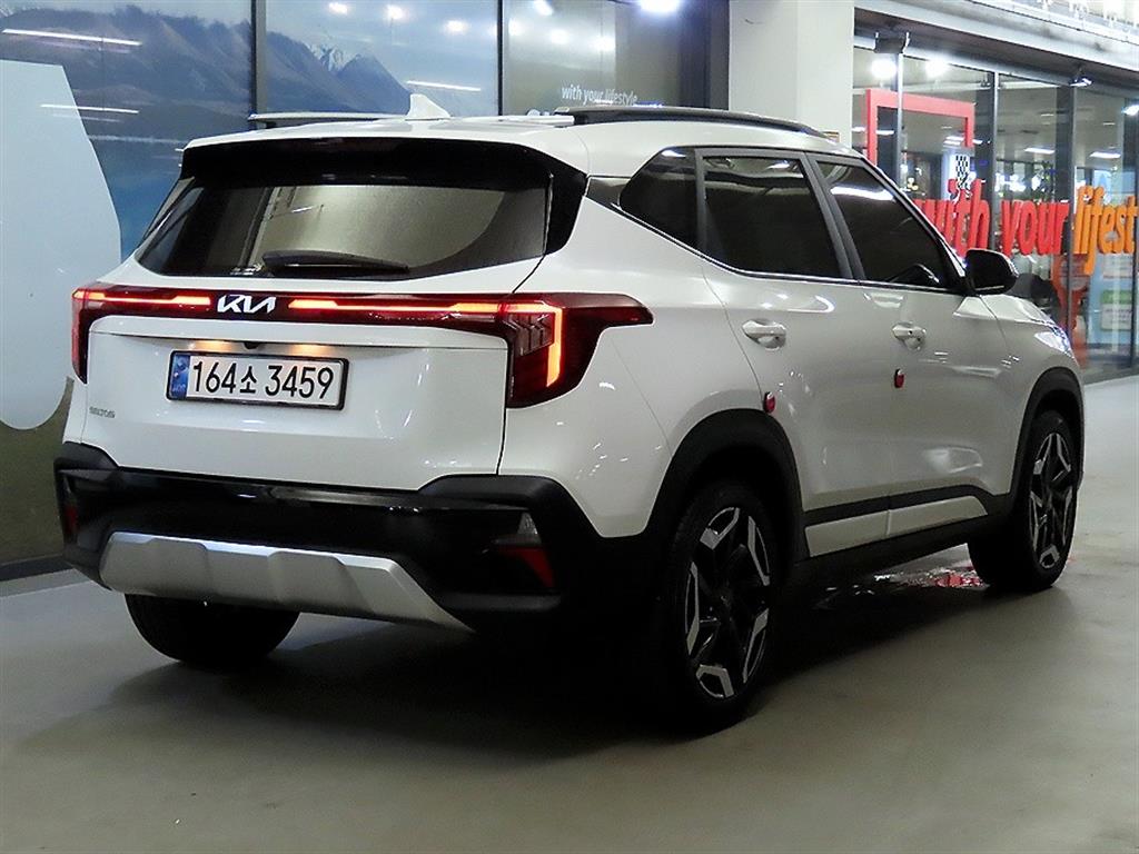 KIA Seltos - Vista 4