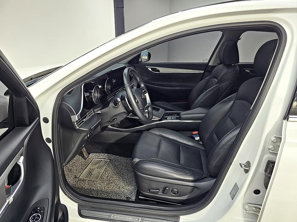 HYUNDAI Grandeur - Vista 8