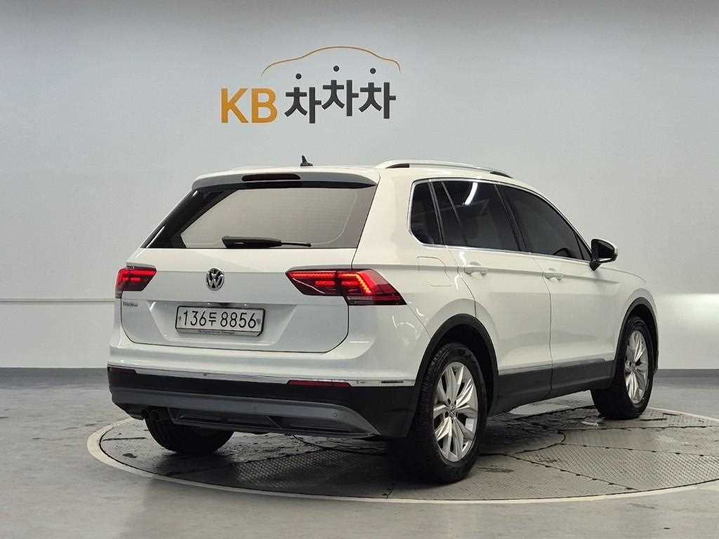 Volkswagen Tiguan - Vista 3