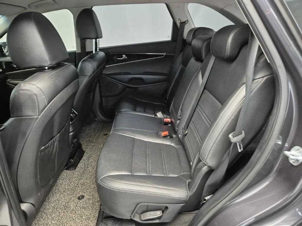 KIA Sorento - Vista 12