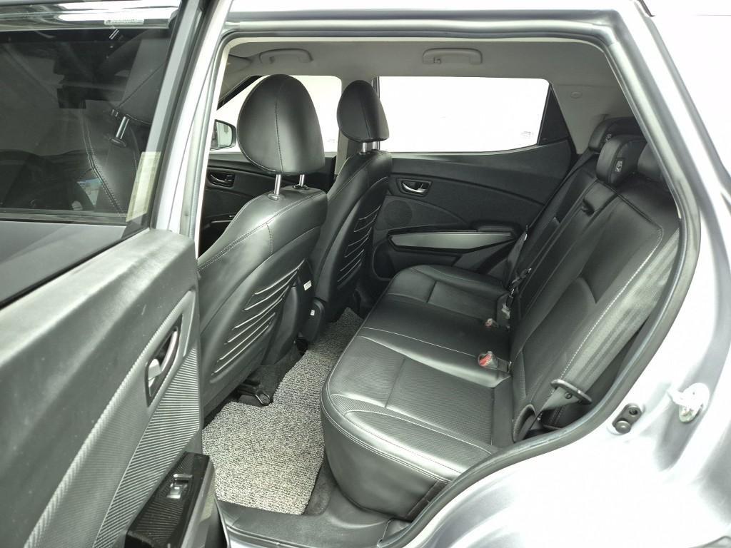 Ssangyong Tivoli - Vista 12