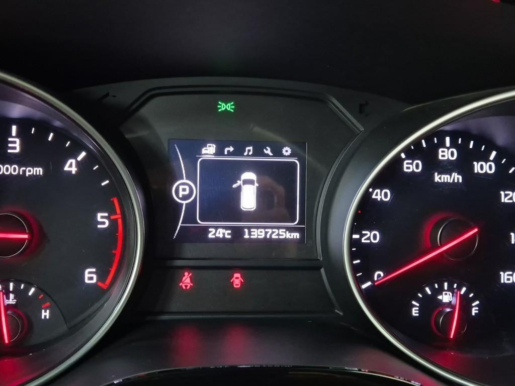 KIA Carnival - Vista 6