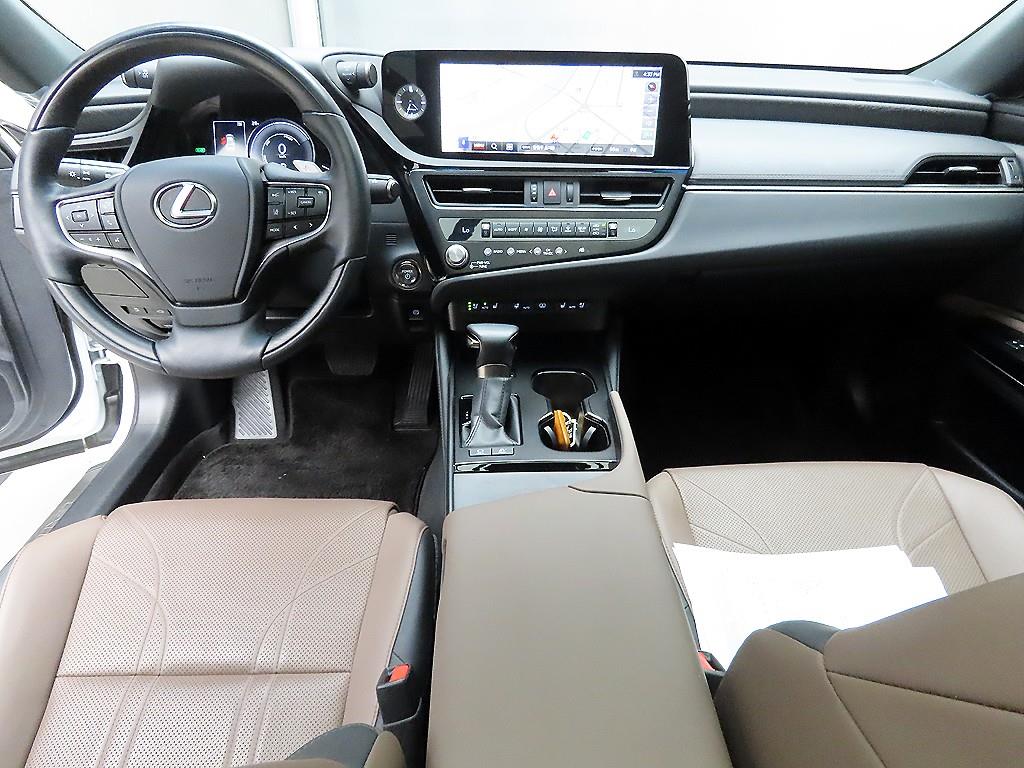 Lexus ES - Vista 7