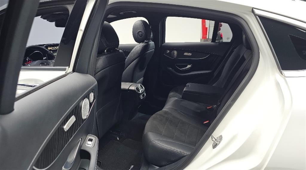 Mercedes Benz GLC Class - Vista 11