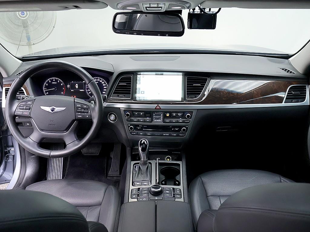 HYUNDAI Genesis - Vista 9