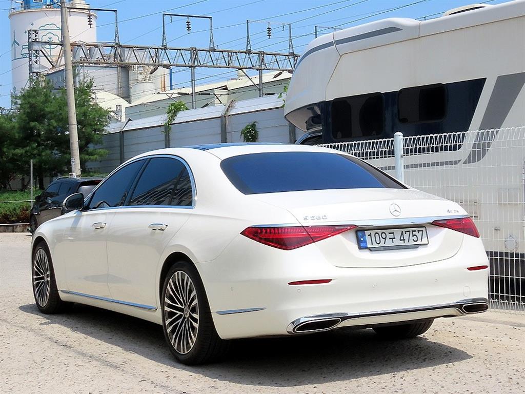 Mercedes Benz S Class - Vista 3