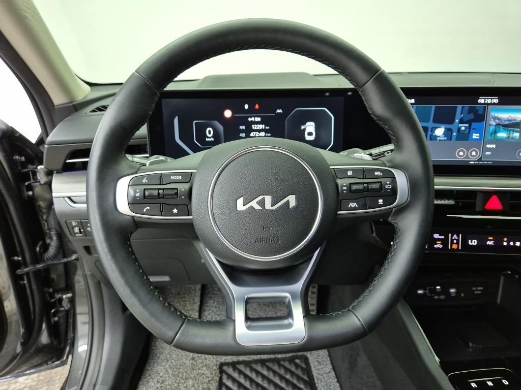KIA K5 - Vista 9
