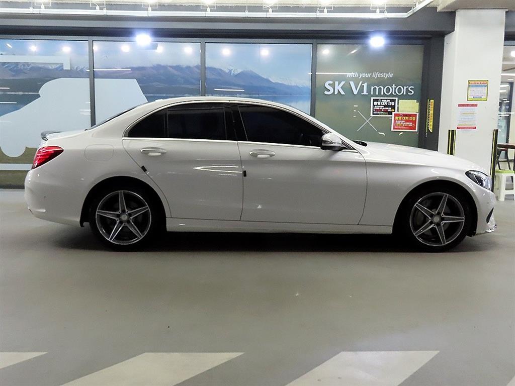 Mercedes Benz C Class - Vista 3