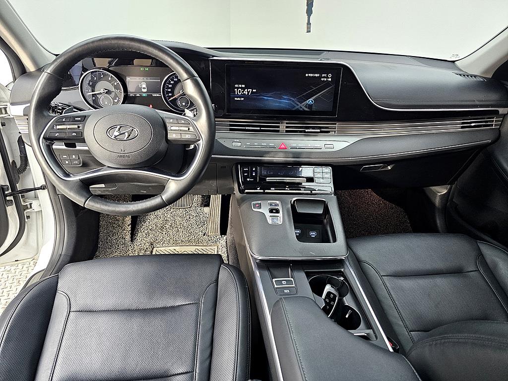 HYUNDAI Grandeur - Vista 5
