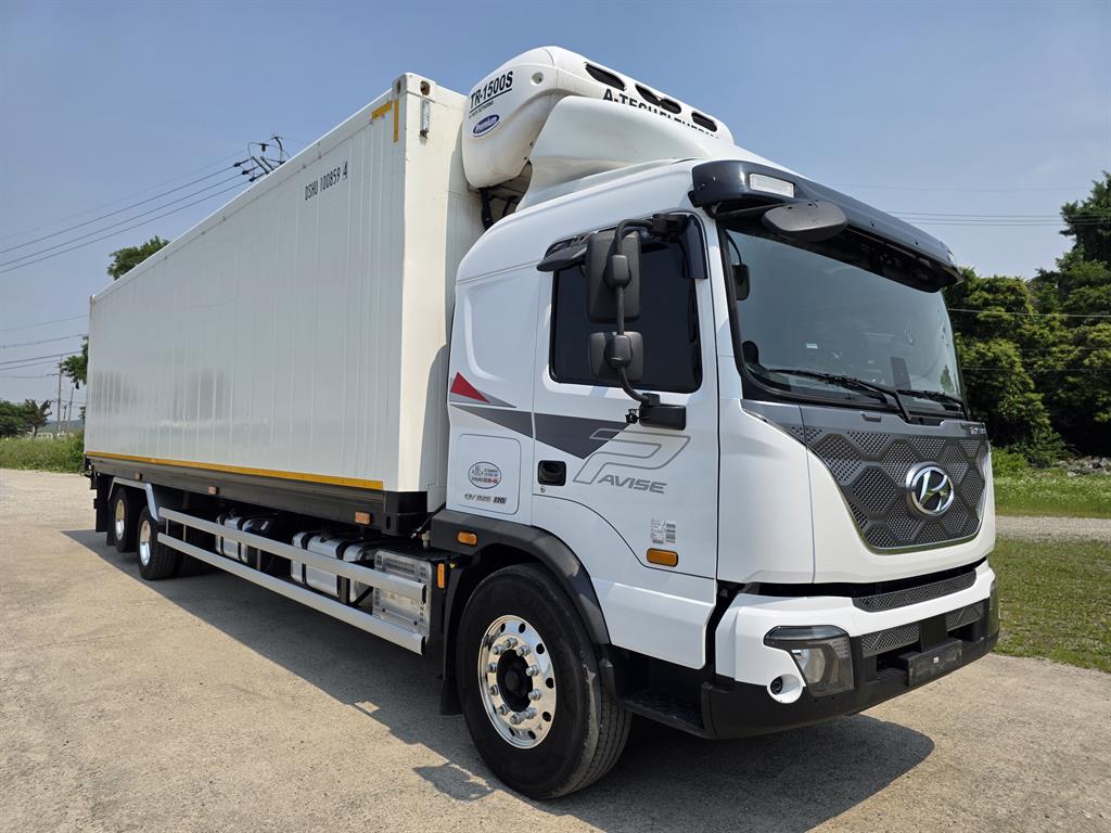 medium and large cargo truck - Vista 2