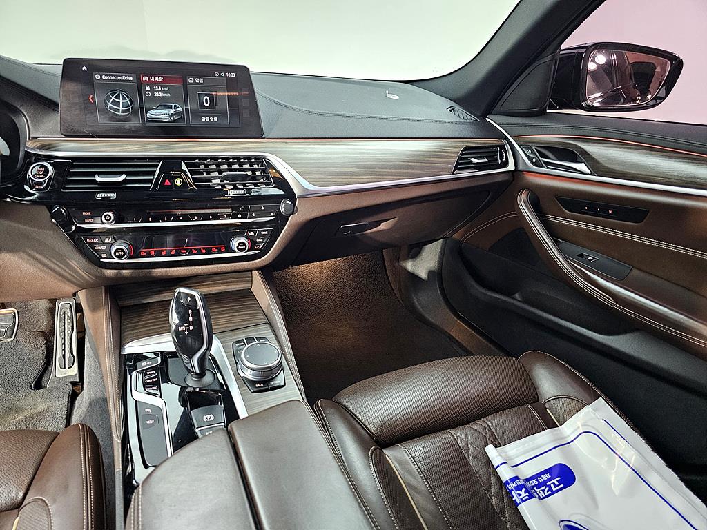 BMW 5 Series - Vista 10
