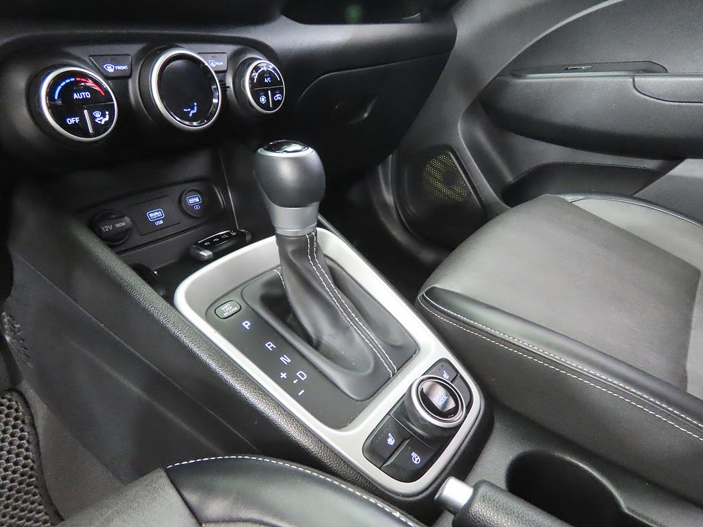 HYUNDAI Venue - Vista 11