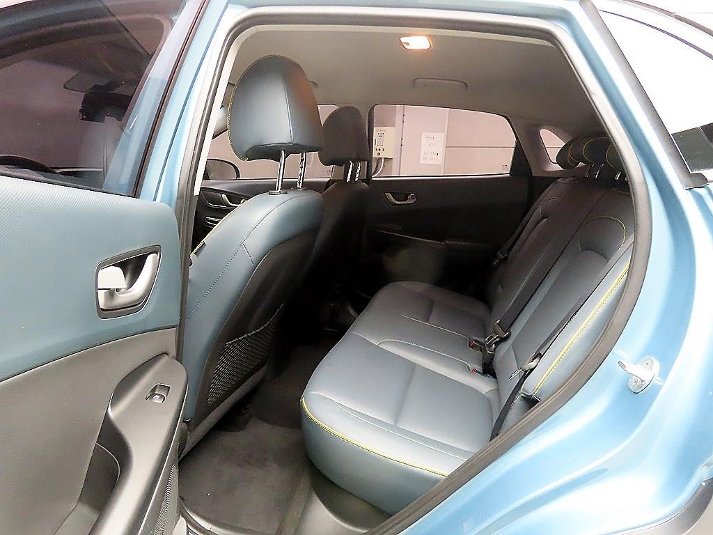 HYUNDAI Kona - Vista 6