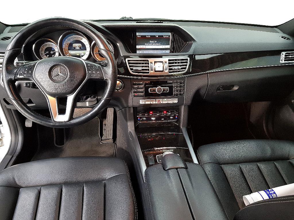 Mercedes Benz E class - Vista 5