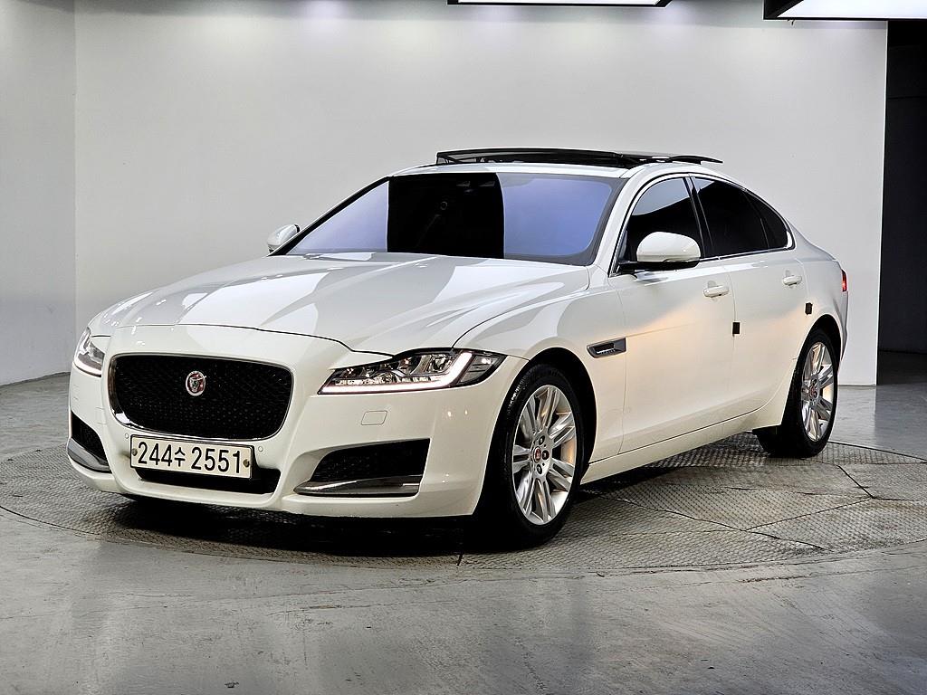 Jaguar XF 2017 Blanco - Importación desde Corea - HF Imports Iquique - Foto 1