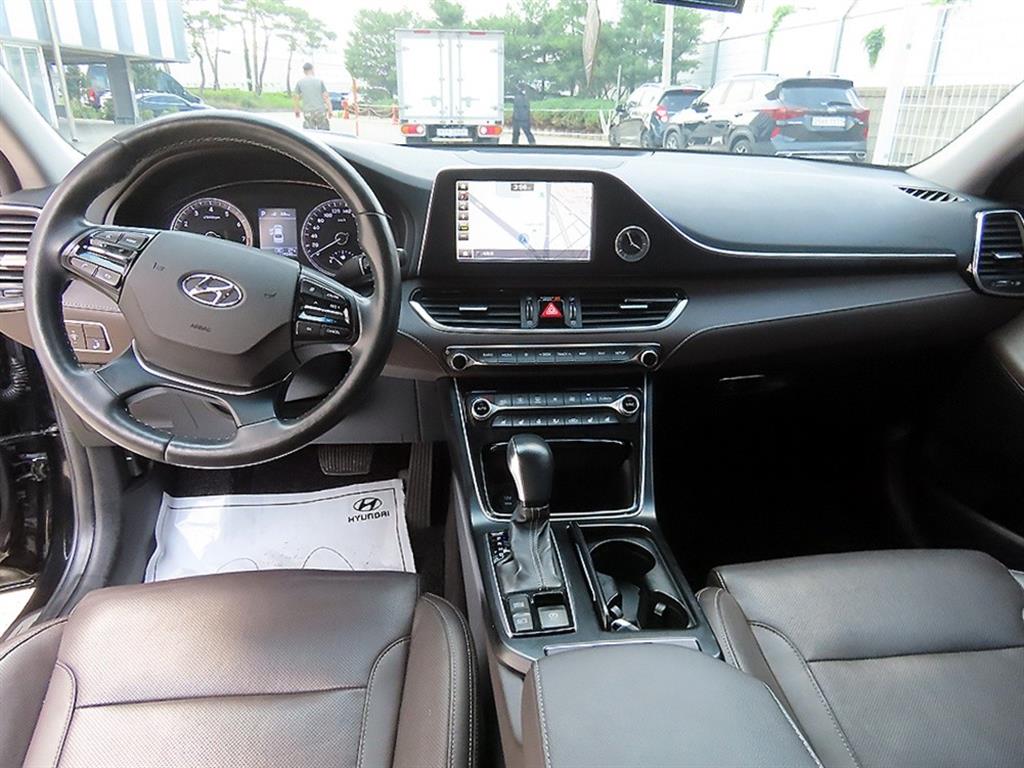 HYUNDAI Grandeur - Vista 7