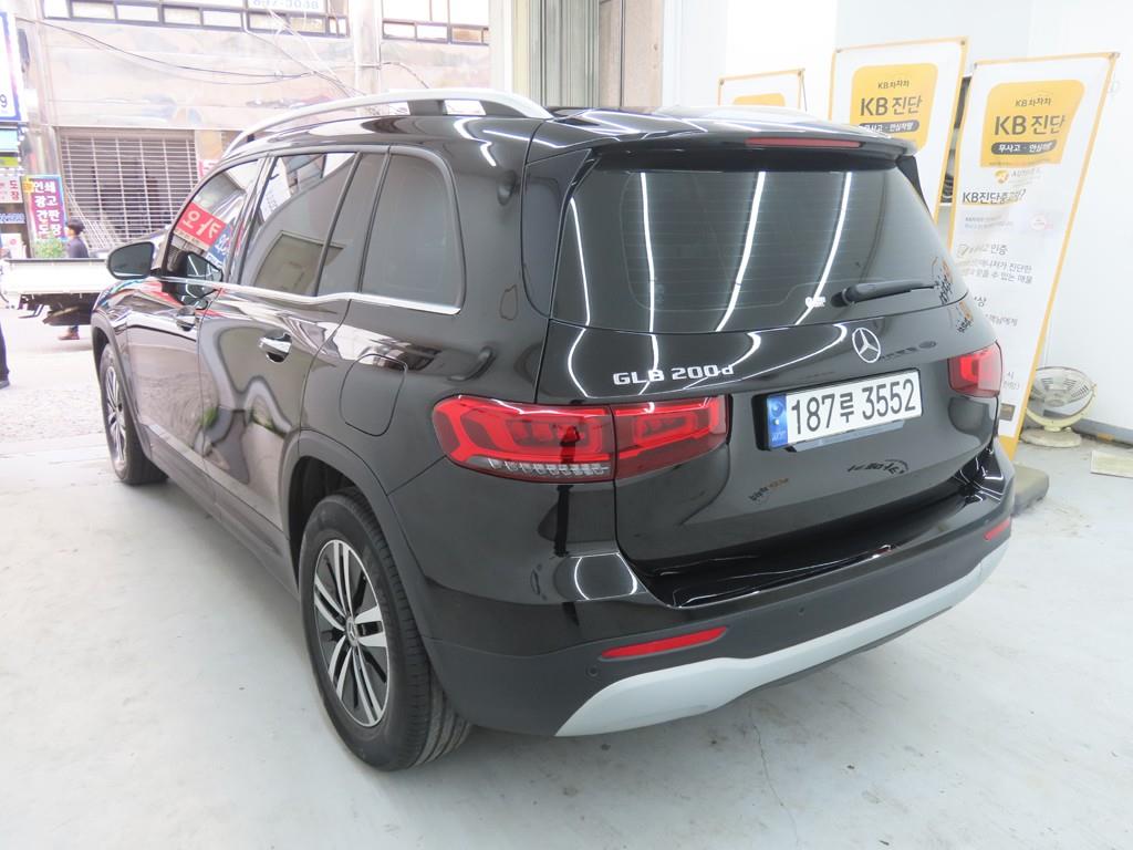Mercedes Benz GLB Class - Vista 4