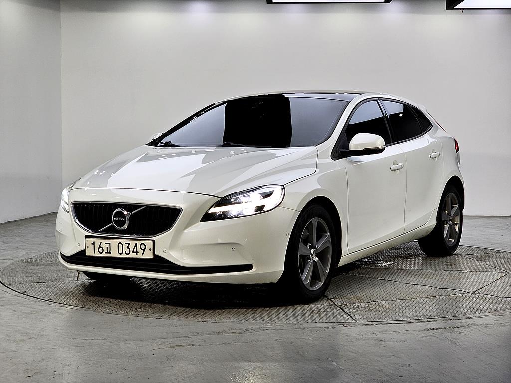 Volvo V40 2017 Blanco - Importación desde Corea - HF Imports Iquique - Foto 1