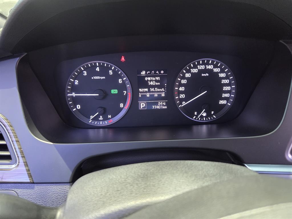 HYUNDAI Sonata - Vista 10
