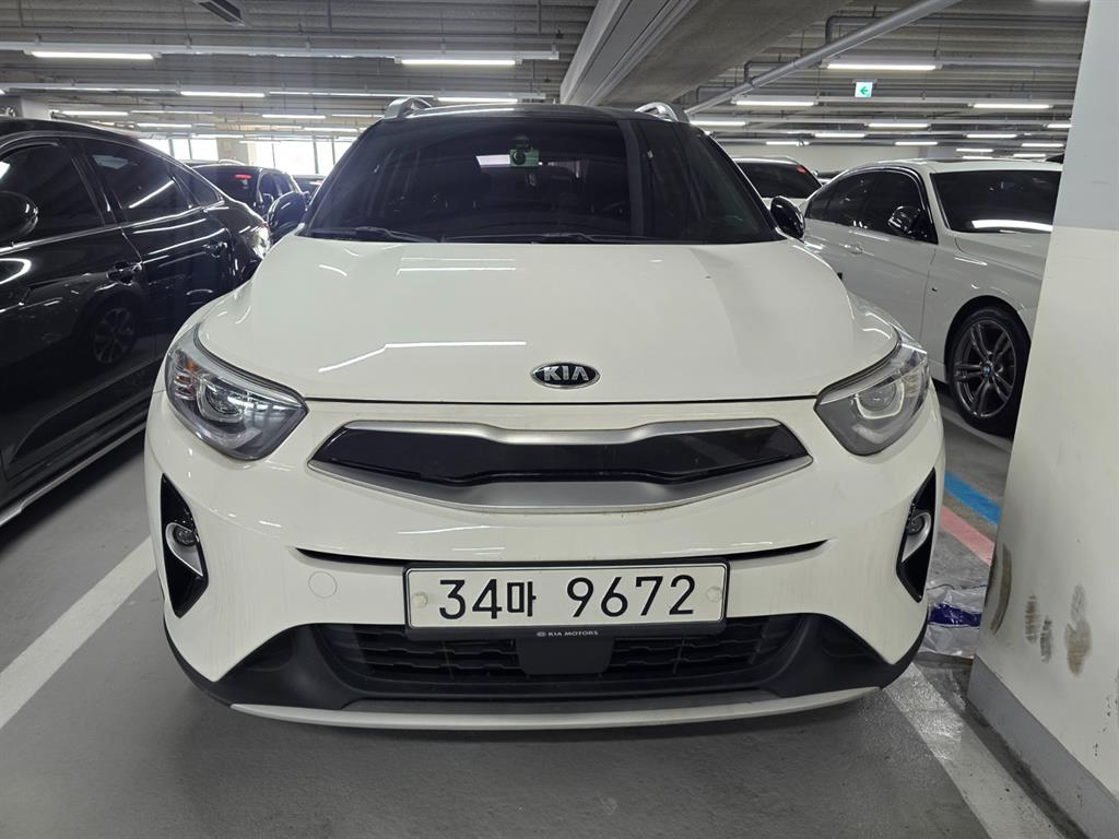 KIA Stonic 2018 Blanco - Importación desde Corea - HF Imports Iquique - Foto 1