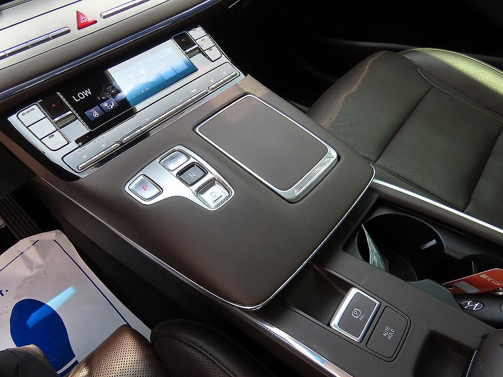 HYUNDAI Grandeur - Vista 11