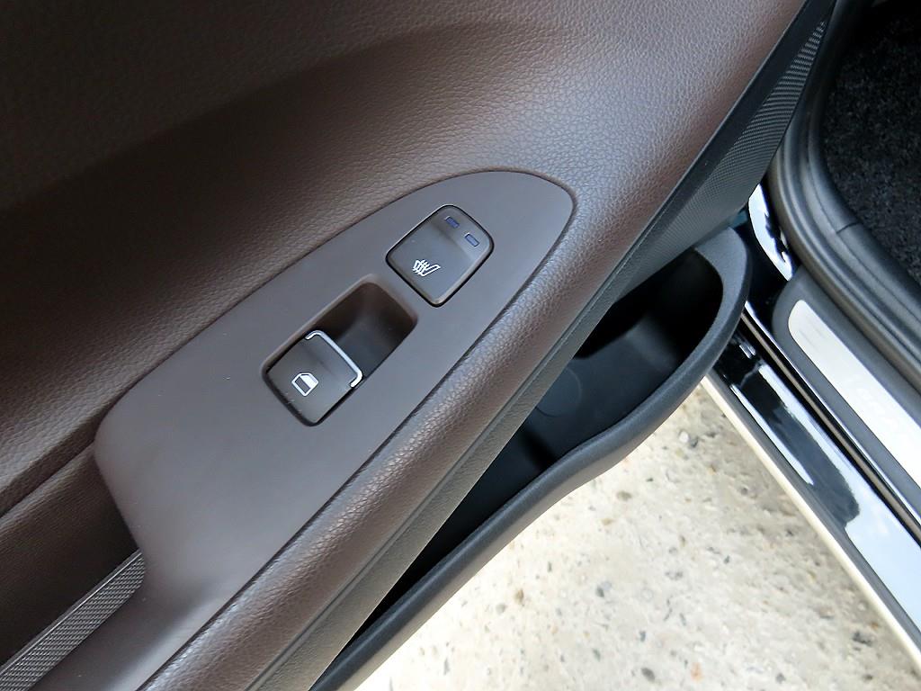 HYUNDAI Grandeur 2018 Negro - Importación desde Corea - HF Imports Iquique - Foto 17
