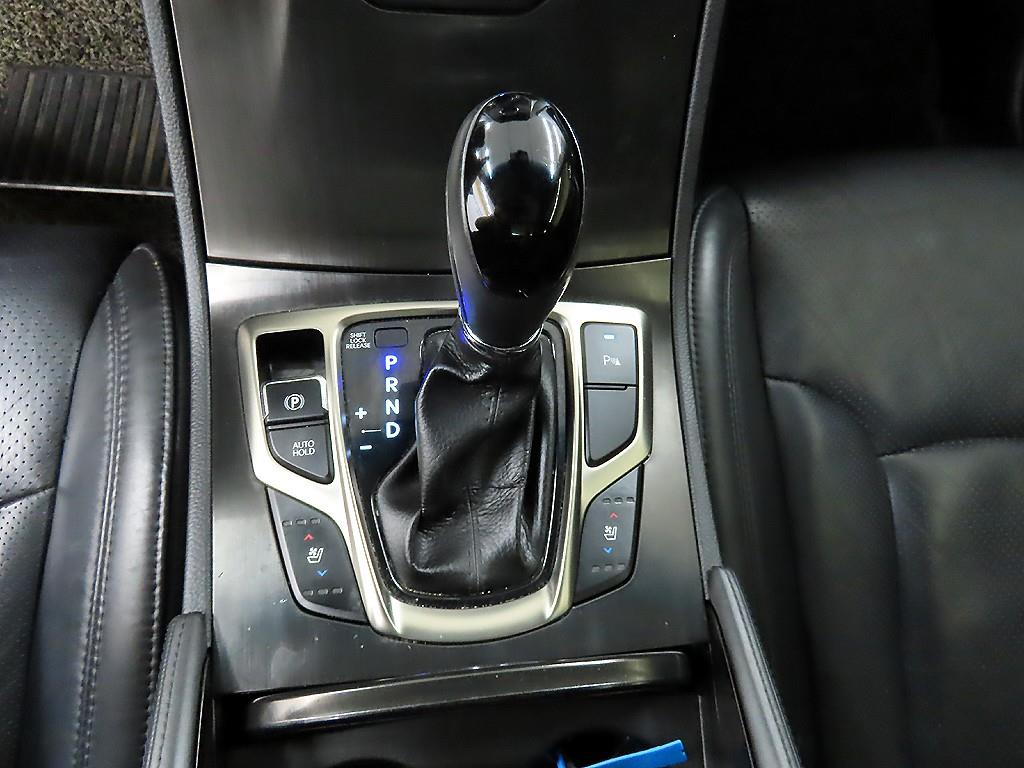 HYUNDAI Grandeur - Vista 10