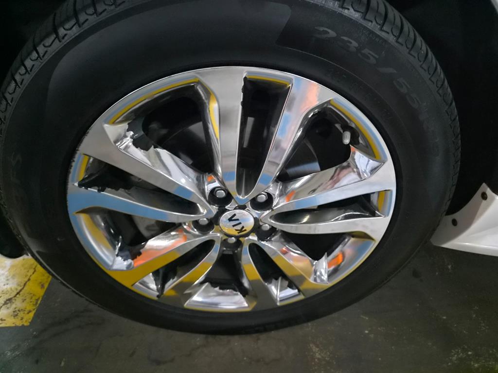 KIA Carnival - Vista 5