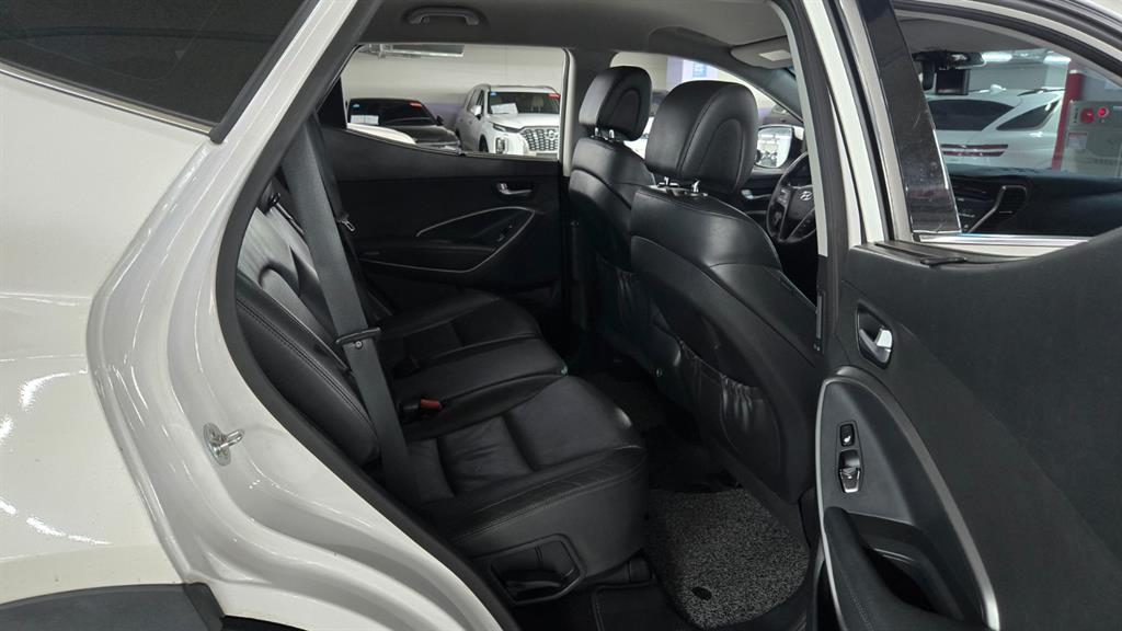 HYUNDAI Santa Fe - Vista 9