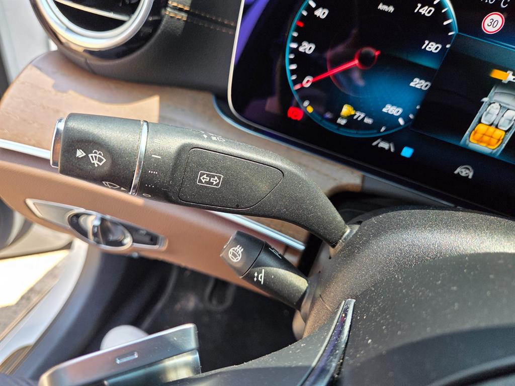 Mercedes Benz E class - Vista 10
