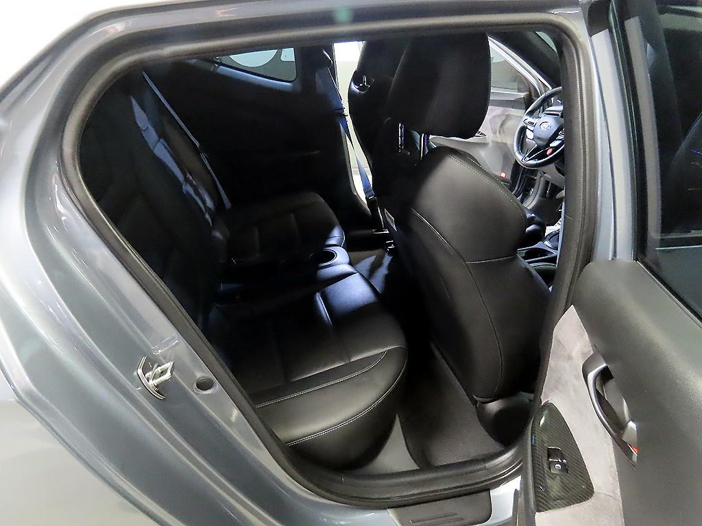 HYUNDAI Veloster - Vista 6