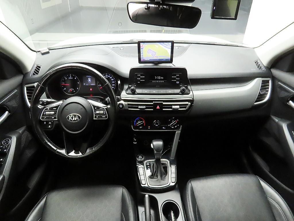 KIA Seltos - Vista 8