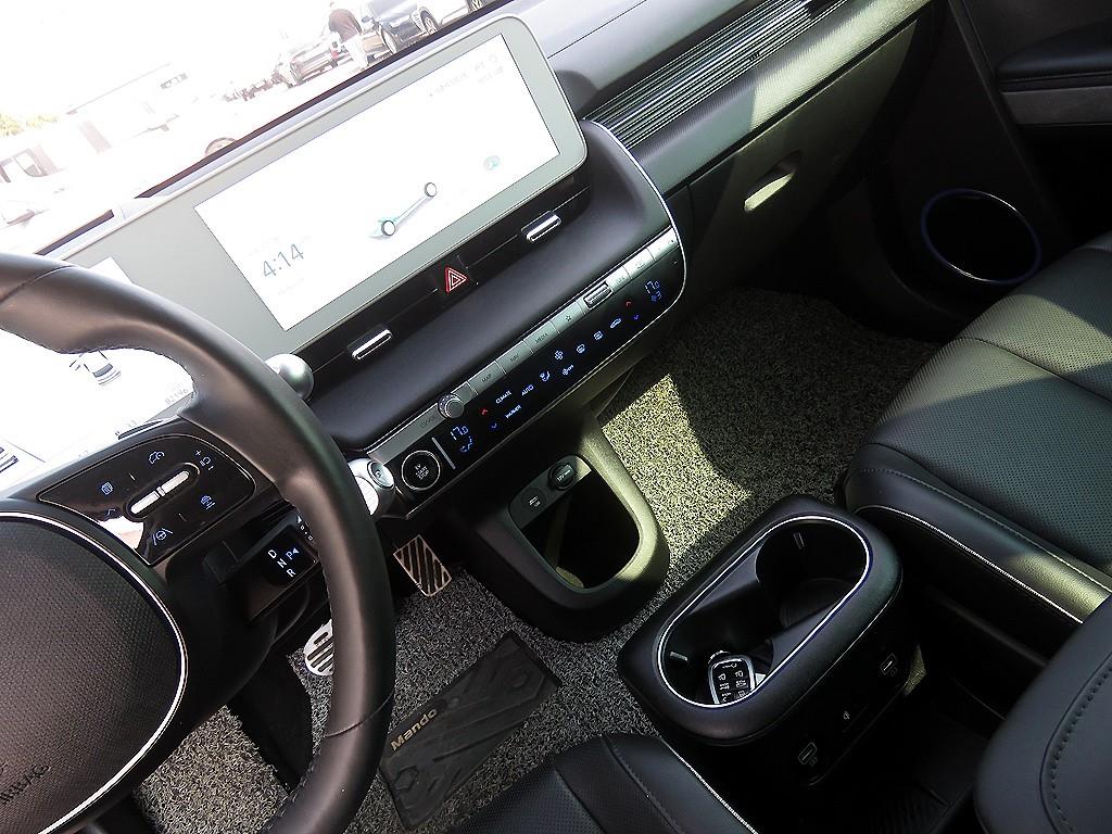 HYUNDAI Ioniq 5 - Vista 11