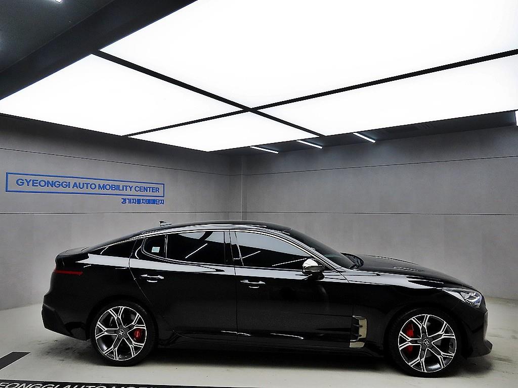 KIA Stinger - Vista 2