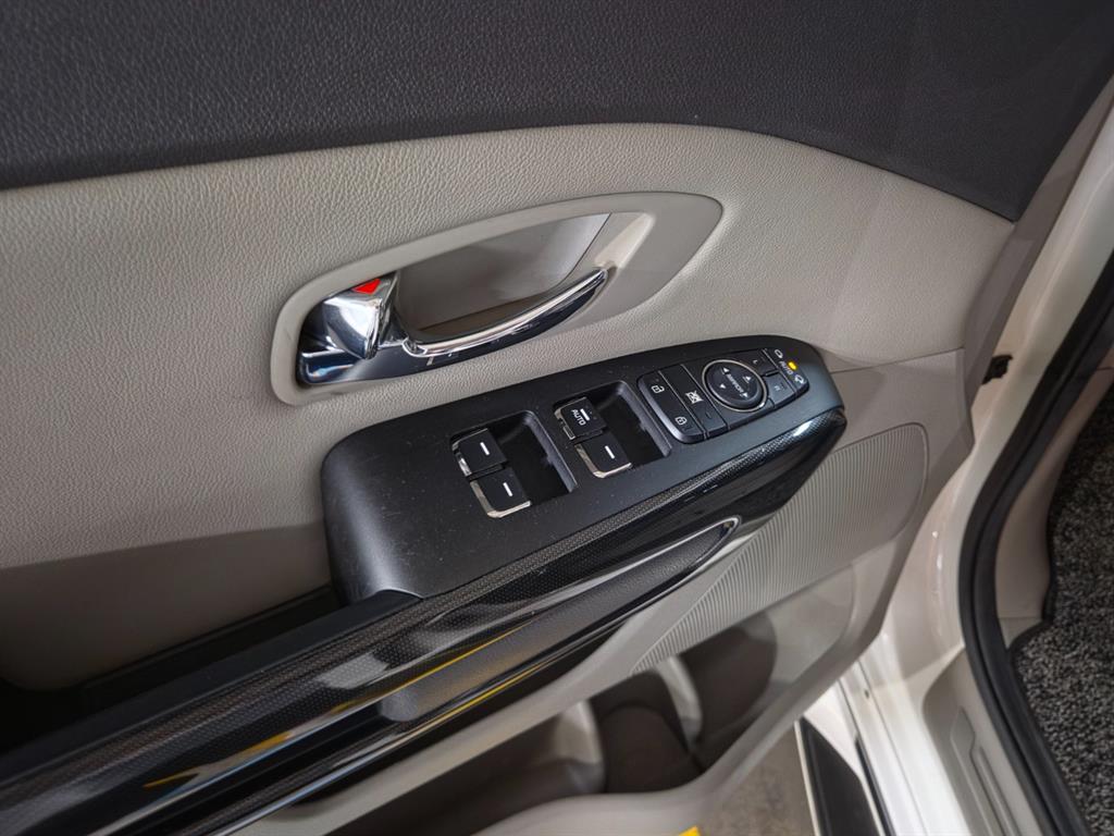 KIA Carnival 2017 Blanco - Importación desde Corea - HF Imports Iquique - Foto 16